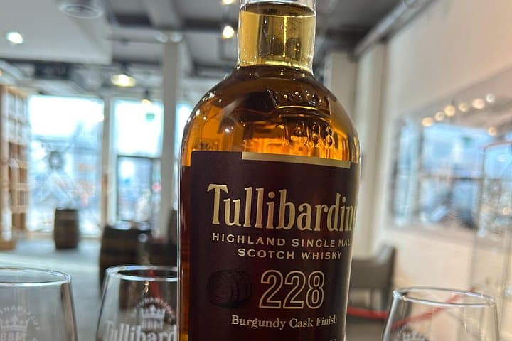 Glasgow Day Trip: Scone Palace, Hermitage Falls, Pitlochry & Tullibardine Whisky photo 6