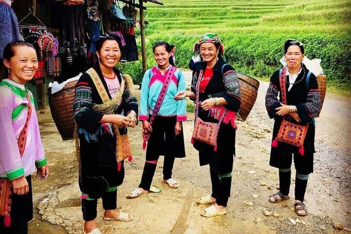 Easy Sapa Trek for Seniors: 4-Hour Rice Terrace Walk to Y Linh Ho, Lao Chai & Ta Van photo 5