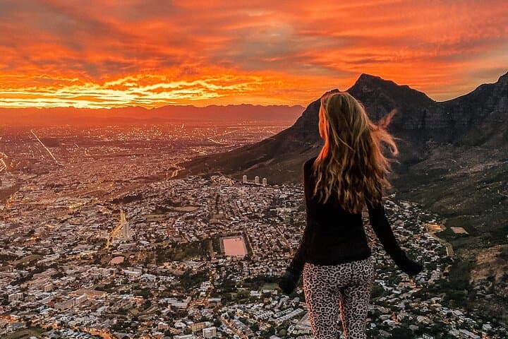 Guided Lions Head Sunrise and Sunset Hike with Hotel Pickup — Cape Town