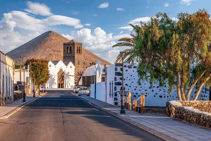 Romantic Fuerteventura Walk: Historic Streets & Seaside Promenade photo 6