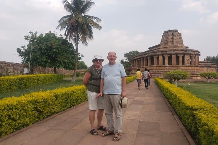 Hyderabad to Badami: 5-Day Cultural Tour of Golkonda Fort and Chalukyan Temples