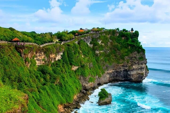 Uluwatu Sunset Kecak Dance and Jimbaran Seafood Dinner — Bali Evening Tour photo 3