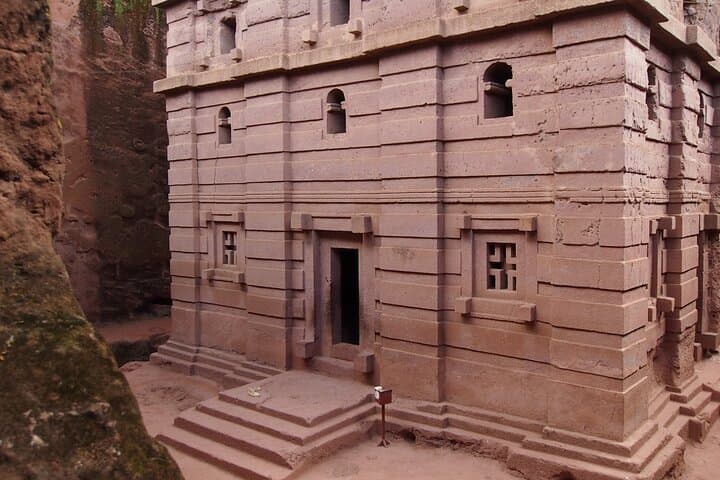Full-Day Lalibela Rock-Hewn Churches Tour: Guide to St. George and the Monolithic Churches photo 4