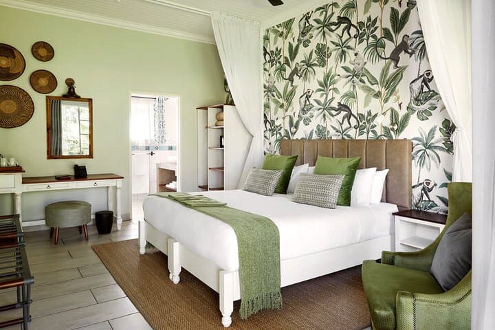 3-Day Victoria Falls Gold Package: Guided Falls Tour, Sunset Cruise & Cultural Boma Dinner photo 6