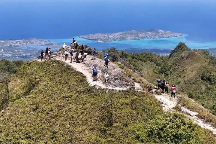 Osmeña Peak Hiking Guide: Dalaguete Summit, Limestone Ridges & Sea Views photo 2