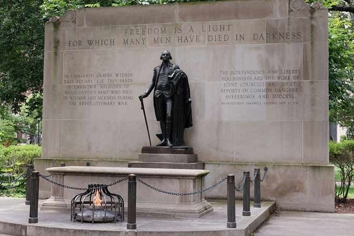 90-Minute Historical Walking Tour of Revolutionary Philadelphia photo 3