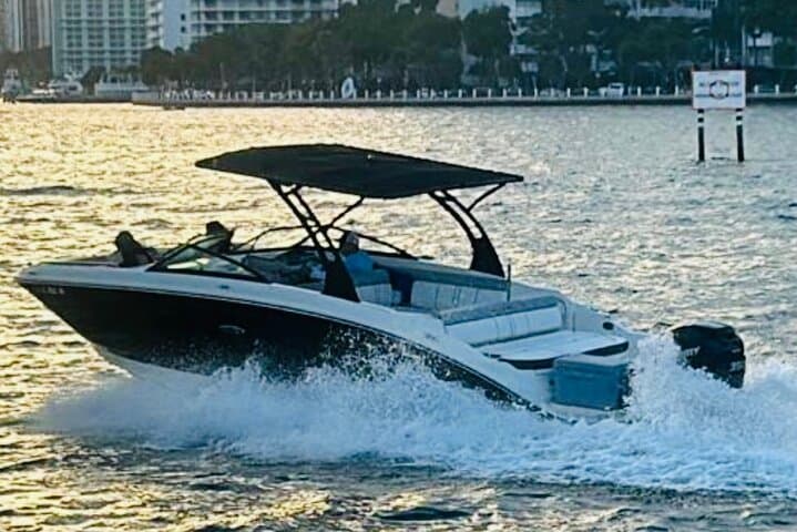 Private Miami Boat Tour with Champagne, Sandbars & Floating Mat photo 2