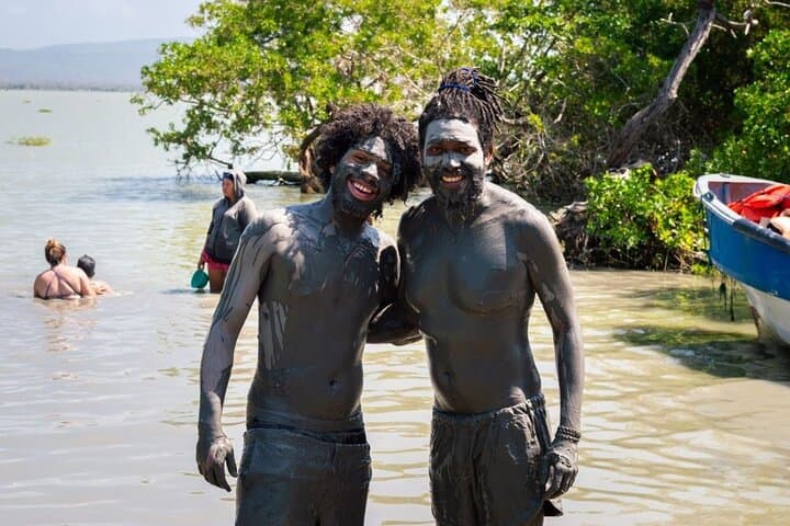 Totumo Mud Volcano Day Trip: Mud Bath, Coastal Lunch & Manzanillo Beach photo 3