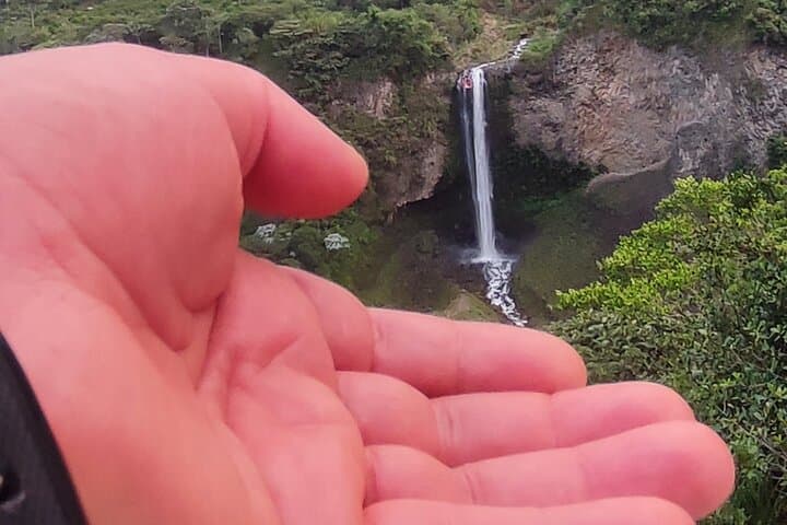 Baños Waterfalls Day Trip: Pailón del Diablo, Manto de la Novia & Casa del Árbol photo 2