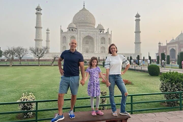 Taj Mahal Day Trip by Gatimaan Express from Delhi — Full-Day Agra Tour photo 1