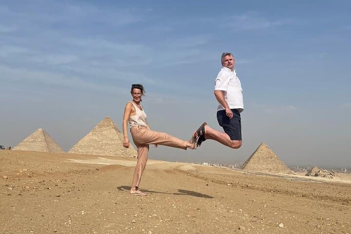 Half-Day Private Giza Pyramids Tour with Camel Ride and Traditional Lunch