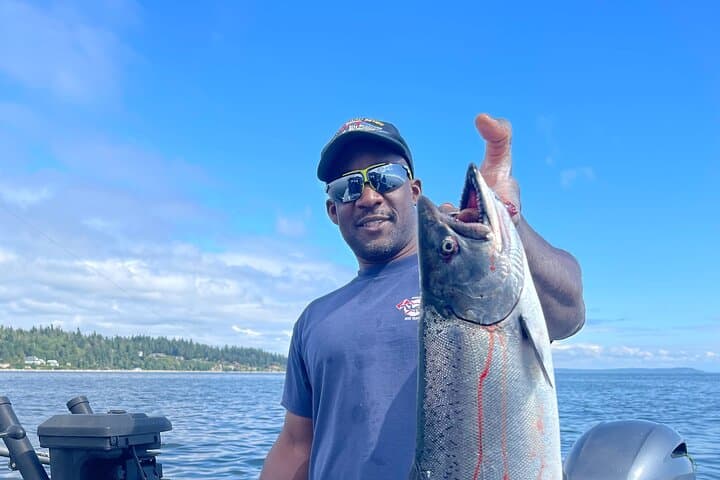 Puget Sound Fishing Charter: Salmon, Halibut & Guided Boat Trips from Seattle