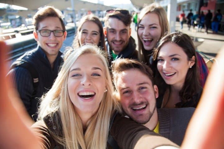 Competitive Scavenger Hunt in Destin: Prizes, Teams & Urban Adventure photo 3