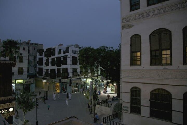 Private Guided Historical Tour of Al-Balad in Jeddah: Bait Nassif & Gabel Street Souq