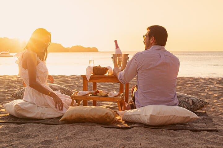 Sunset and Shore: Professional Photo Sessions in Guanacaste, Costa Rica