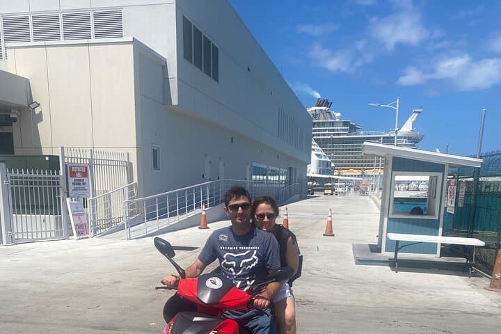 Scooter Rental in Nassau: Explore New Providence on a 150cc Scooter photo 5