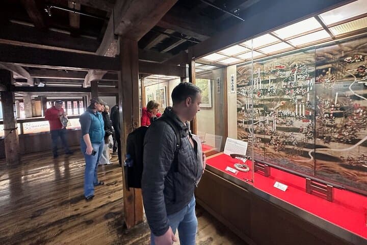 Private Matsumoto Castle & Sake: A 3-Hour Walking Tour Through Samurai Streets photo 4