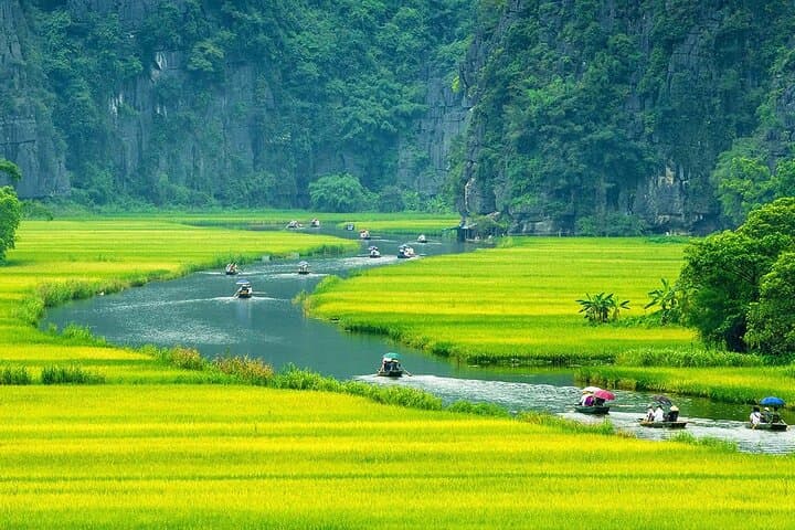 Private Day Trip from Hanoi to Tam Coc, Mua Cave & Hoa Lu