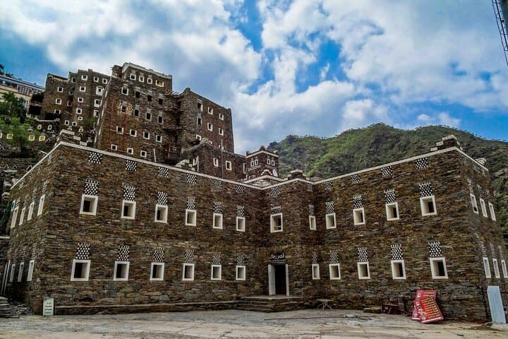 Explore Abha: A Private Day Tour of Asir Peaks, Shada Palace & Cloud Parks photo 3