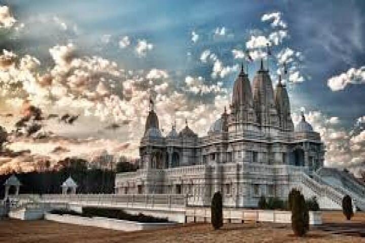 Visiting BAPS Hindu Mandir Abu Dhabi — Middle East’s Largest Traditional Stone Temple Tour photo 2