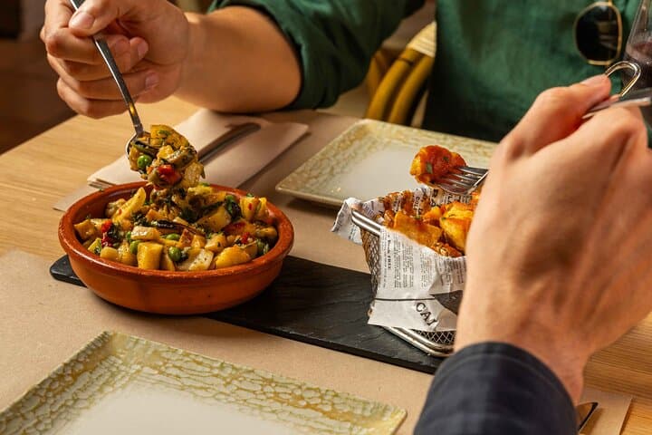 Self-Guided Gourmet Tapas and Wine Tour in Alcudia Old Town photo 5