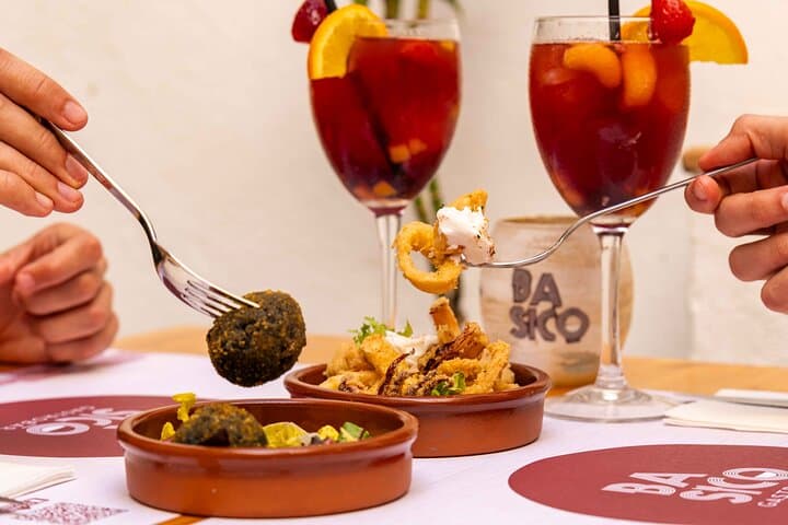 Self-Guided Gourmet Tapas and Wine Tour in Alcudia Old Town photo 2
