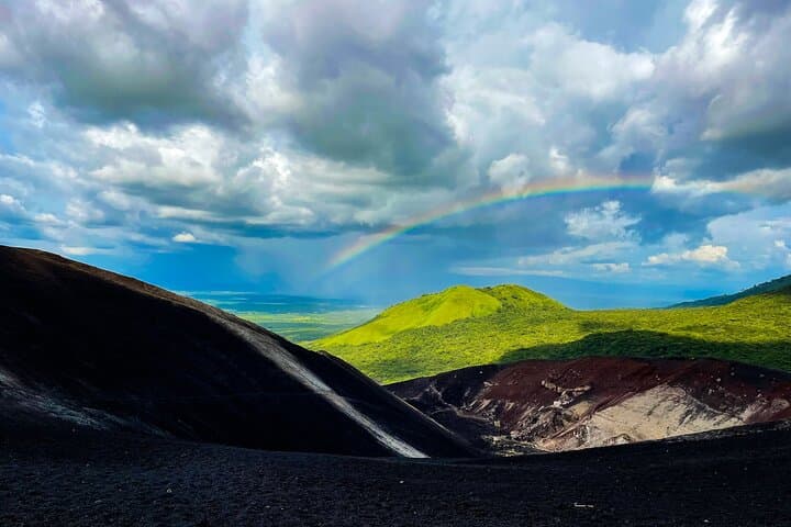 Cerro Negro Volcano Boarding: Half-Day Adventure from León photo 5