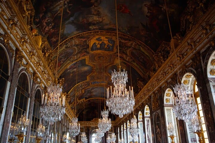 Private Versailles Tour: Palace, Trianons & Marie-Antoinette's Hamlet photo 5