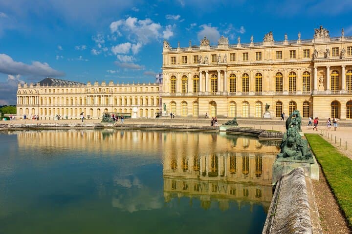 Private Versailles Tour: Palace, Trianons & Marie-Antoinette's Hamlet photo 6