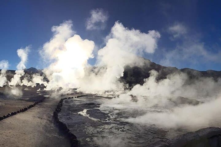 Sunrise at Tatio Geysers: San Pedro de Atacama Tour Guide photo 4
