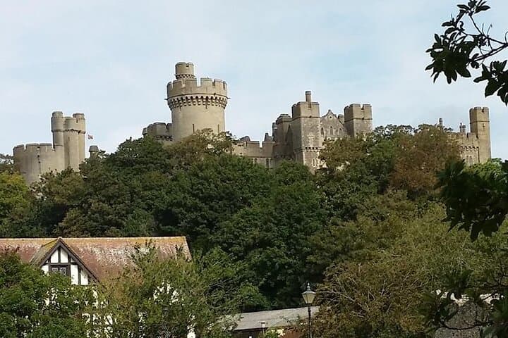 Southampton to Gatwick Transfer with Arundel Castle Stop photo 6