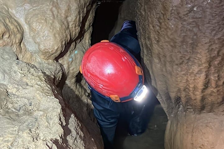 Descend into Alabama's Wild Cave: Extreme Underground Adventure at Sims Cave Park photo 3