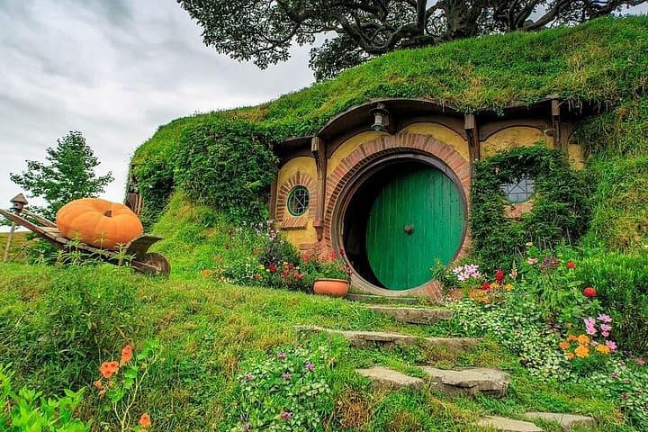 Hobbiton Movie Set Tour from Auckland: Full-Day Middle-earth Experience