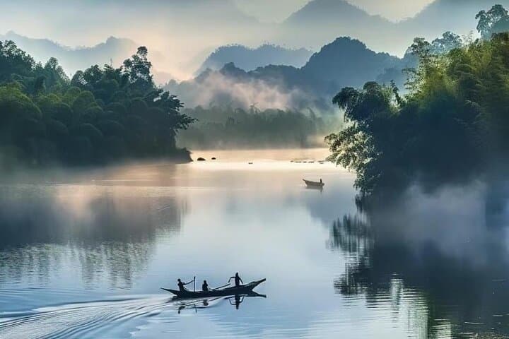 2-Day Guilin Highlights: Longji Rice Terraces & Li River Cruise