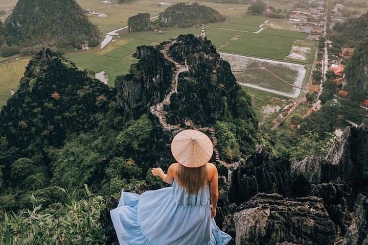 Ninh Binh Full-Day Trang An Boat Trip & Dragon Mountain (Mua Cave) photo 2