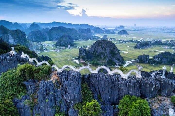 Ninh Binh Full-Day Trang An Boat Trip & Dragon Mountain (Mua Cave) photo 6