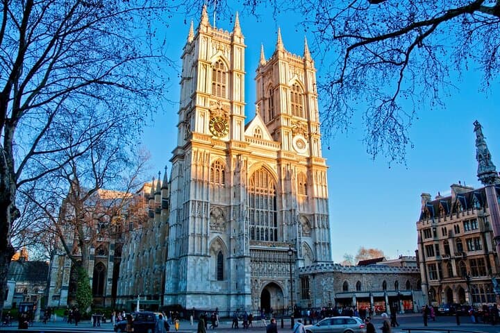 London Black Cab Private Tour: Top Sights & St Paul's Cathedral Entry photo 4