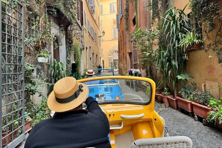 3-Hour Private Vintage Electric Cabrio Tour Through Historic Rome