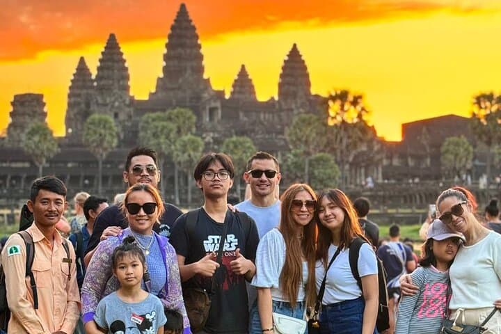 Sunrise at Angkor Wat: Shared Tour to Bayon, Ta Prohm & Kravan Temple photo 2