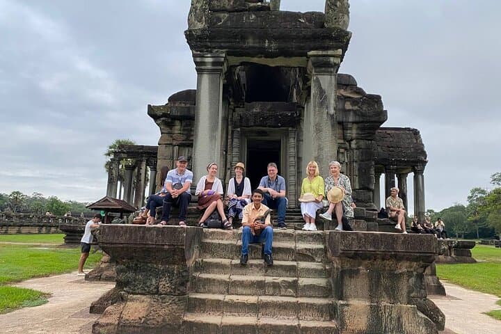 Sunrise at Angkor Wat: Shared Tour to Bayon, Ta Prohm & Kravan Temple photo 4