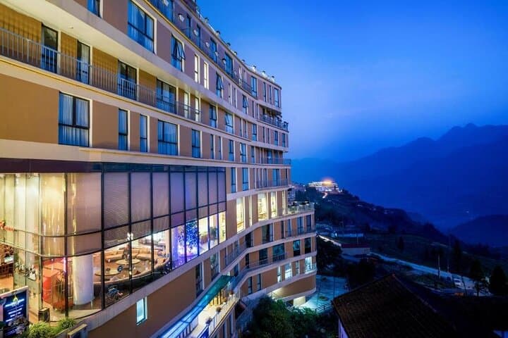 Sapa 2-Day Trekking: Cat Cat, Lao Chai & Ta Van with 4★ Overnight