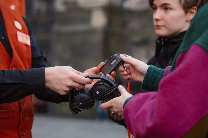 Edinburgh Old Town Ghost Walking Tour — Royal Mile Daytime Ghost Stories & Multi-Sensory Experience photo 5