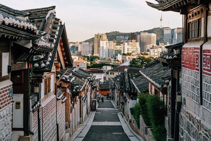 Custom Seoul Walking Tour — Private 3.5- or 6.5-Hour Local Experience photo 6