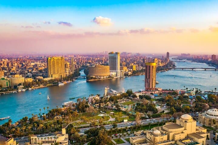 Cairo Stopover: Private Pyramids, Sphinx & Egyptian Museum Day Tour photo 3
