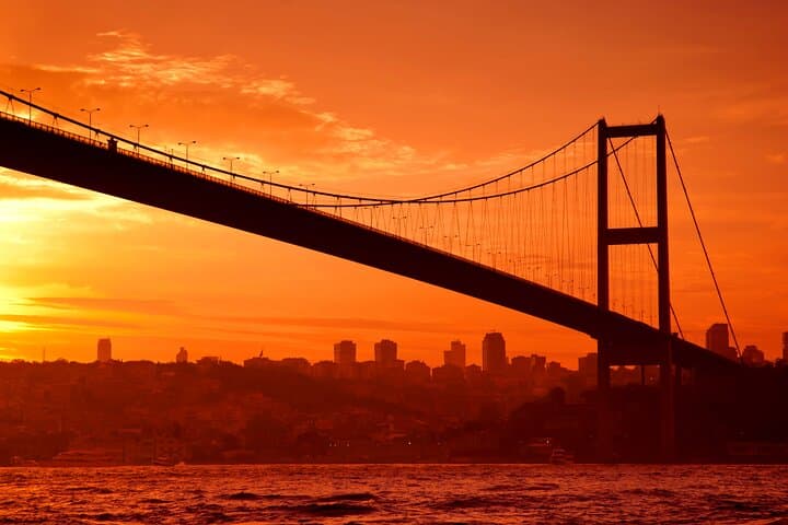 Bosphorus Sunset Yacht Cruise from Kabataş — Evening Cruise with Snacks in Istanbul photo 2