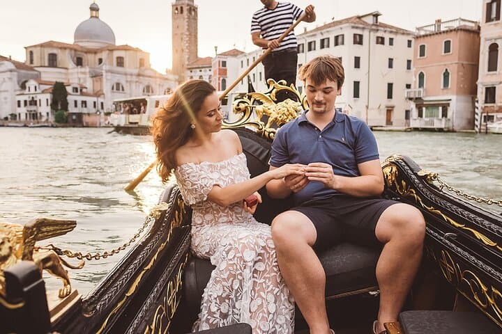 Private Gondola Ride on Venice's Grand Canal — 30-Minute Experience photo 5