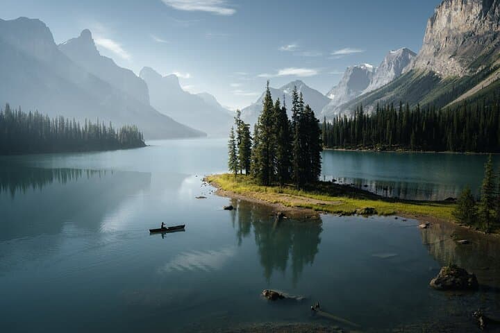 VIA Rail & Rockies: 6-Day Vancouver to Jasper, Banff and Columbia Icefield Tour photo 4