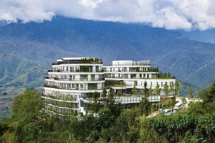 Sapa 2-Day Trek to Cat Cat, Lao Chai & Ta Van — Luxury Hotel Overnight photo 2