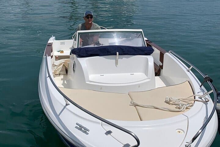 Barcelona Yacht Charter on a 2005 Beneteau Ombrine 630 photo 3