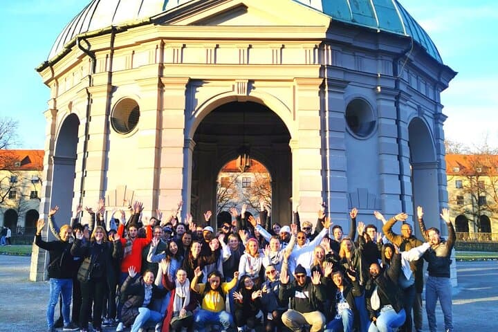 Private Classic Bike Tour of Munich: Half-Day City Highlights & English Garden photo 4